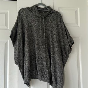 Black and White Marled Sweater Poncho XS/S